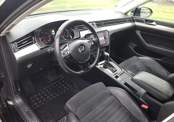 Volkswagen Passat cena 78359 przebieg: 253000, rok produkcji 2018 z Nekla małe 631